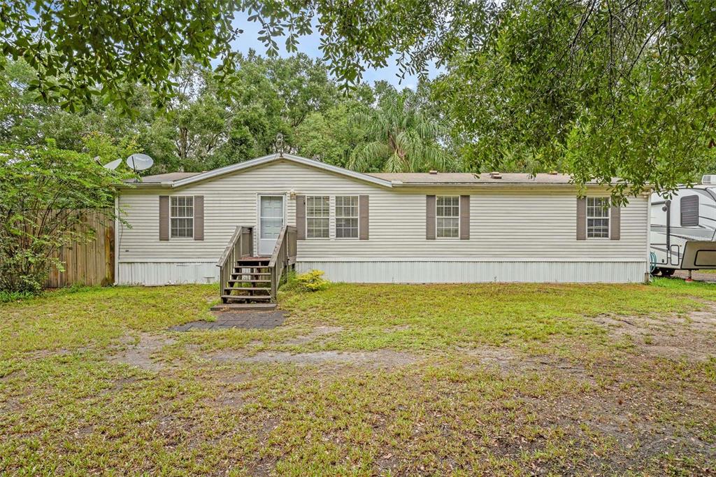 2835 FORESTLAND DRIVE