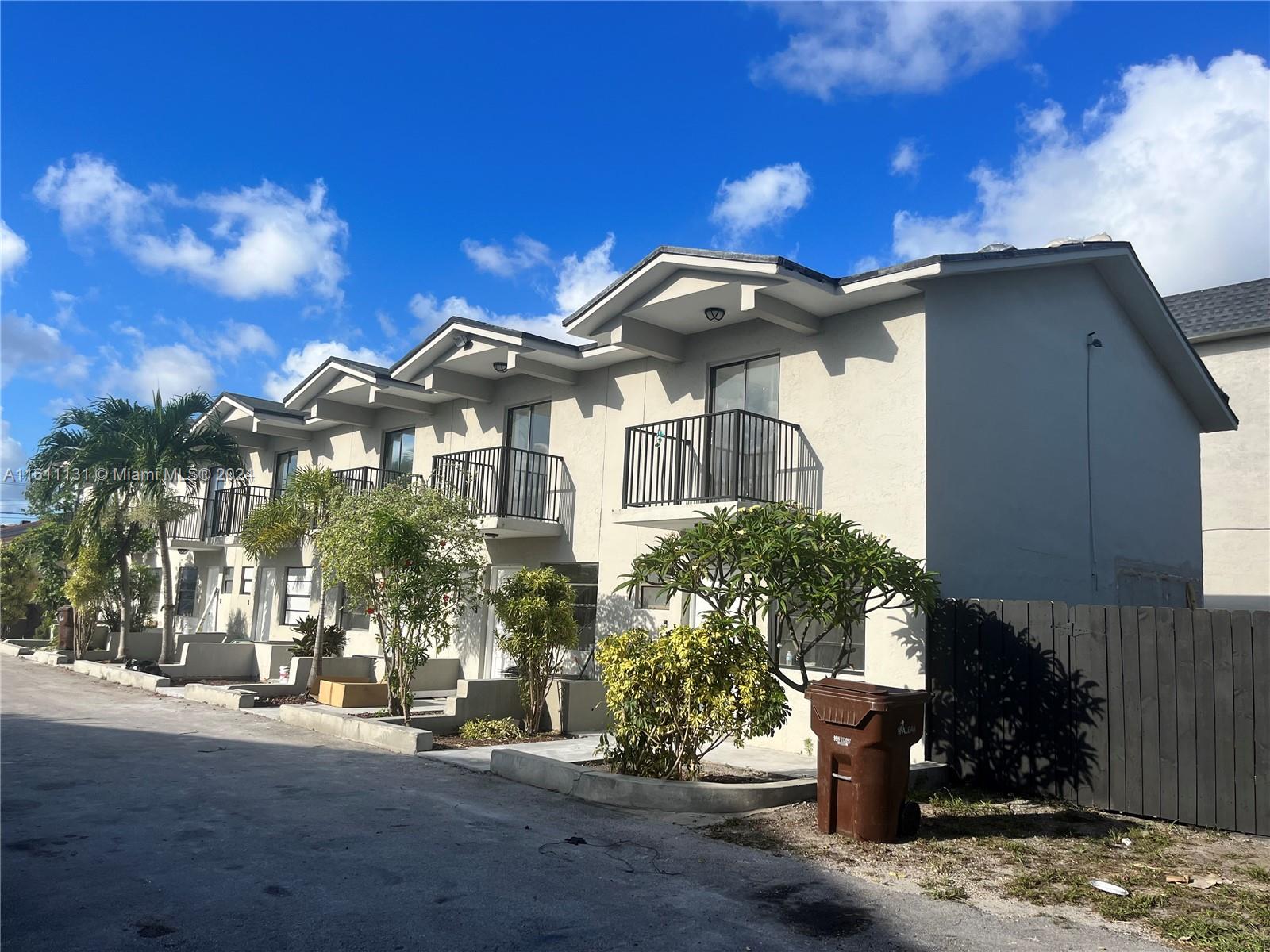 324 W 74th Pl, Hialeah FL 33014