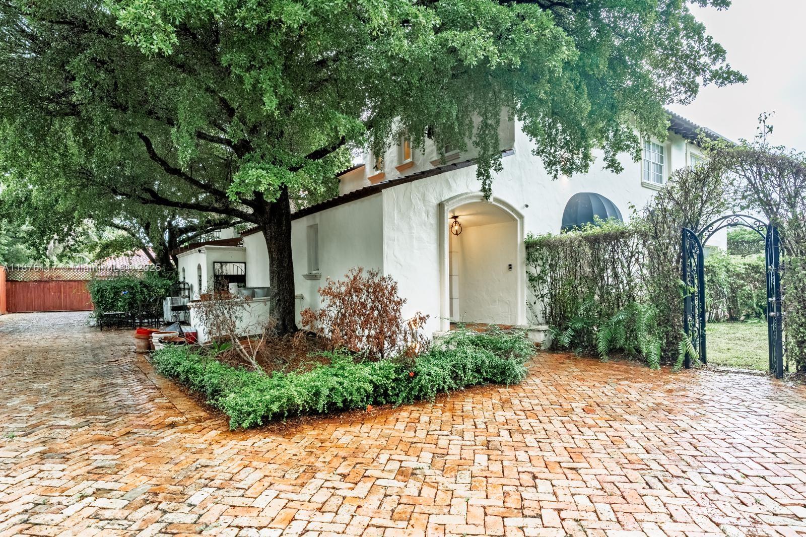 2317 SW 23rd St, Miami FL 33145