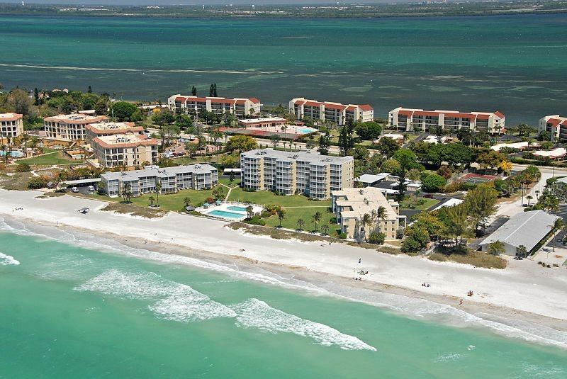 4835 GULF OF MEXICO DRIVE UNIT 106