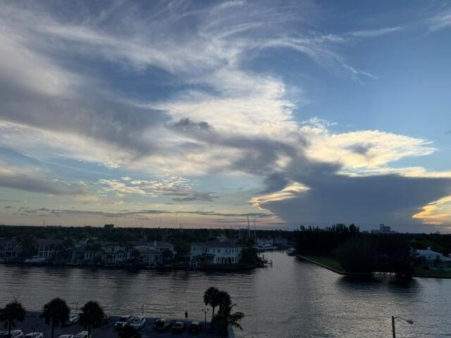 1401 S Ocean Drive # 704, Hollywood FL 33019