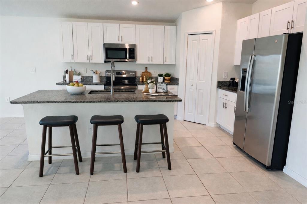 13181 GARNET RASPBERRY AVENUE, WIMAUMA, FL — photo 2 of 10