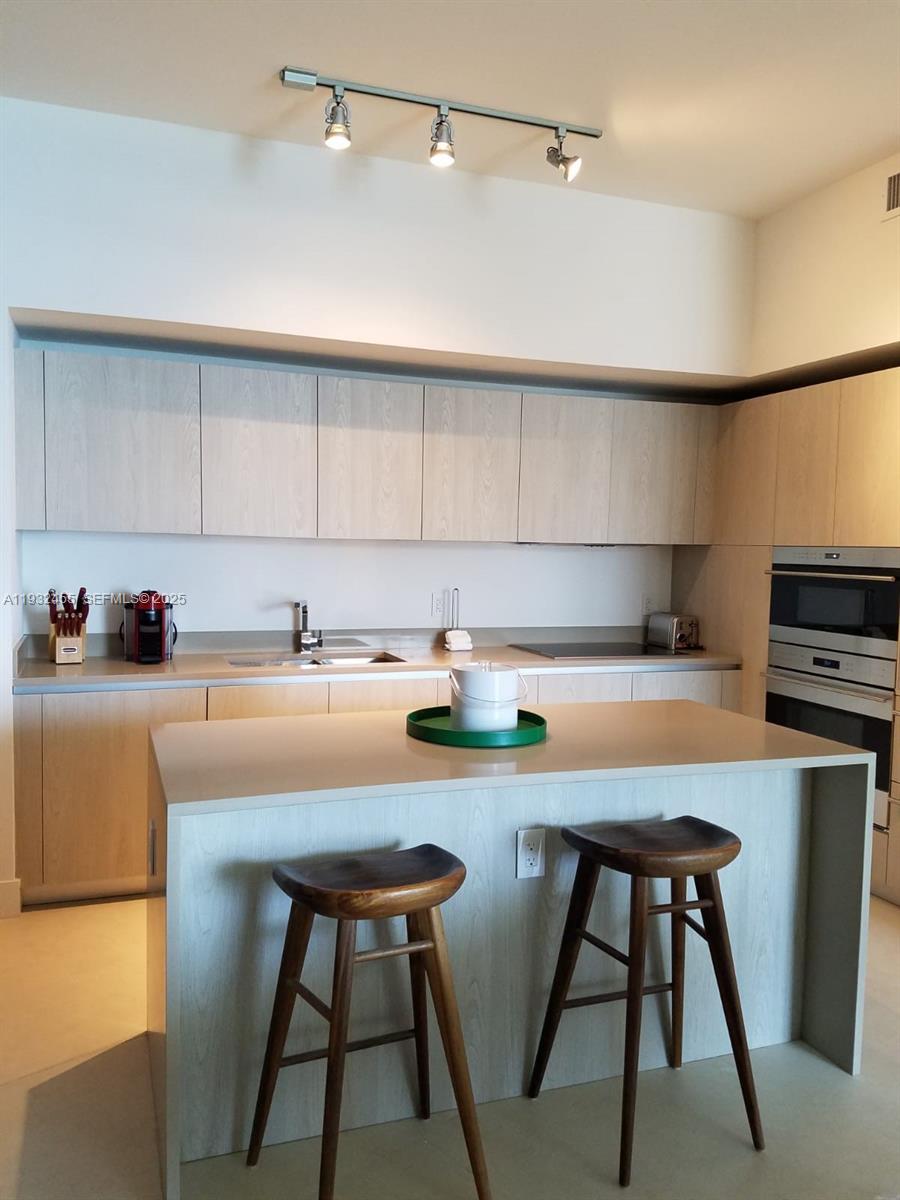 4111 S Ocean Dr, Hollywood FL 33019