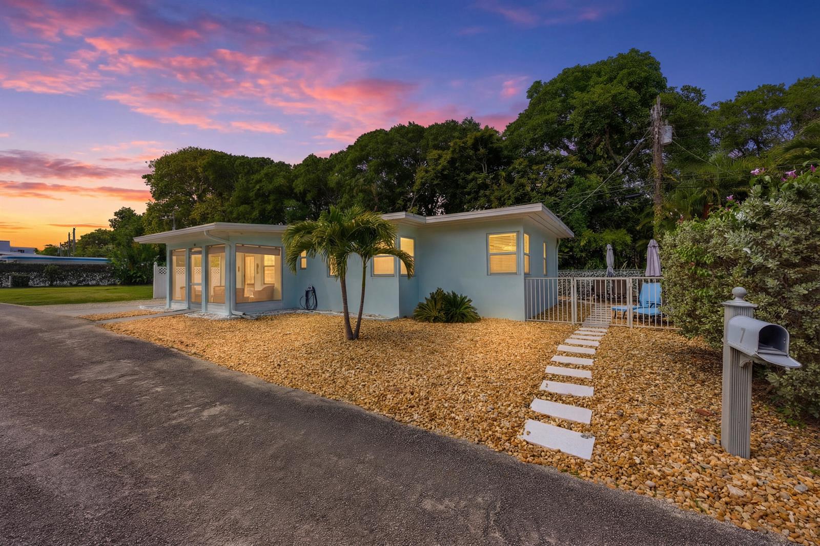 7 Belair Drive, Boynton Beach FL 33435