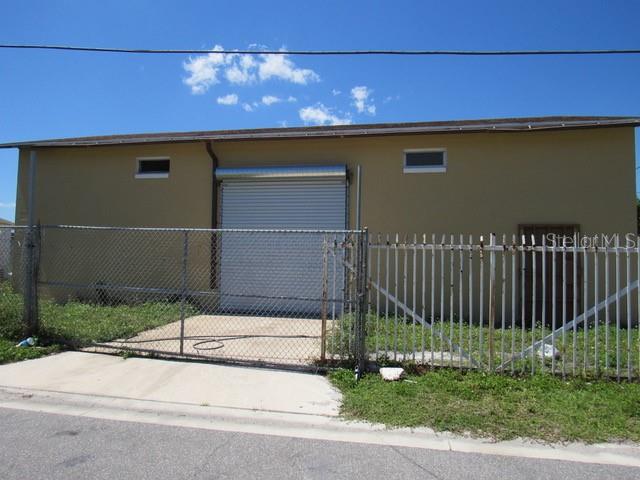 1200 GRAND STREET