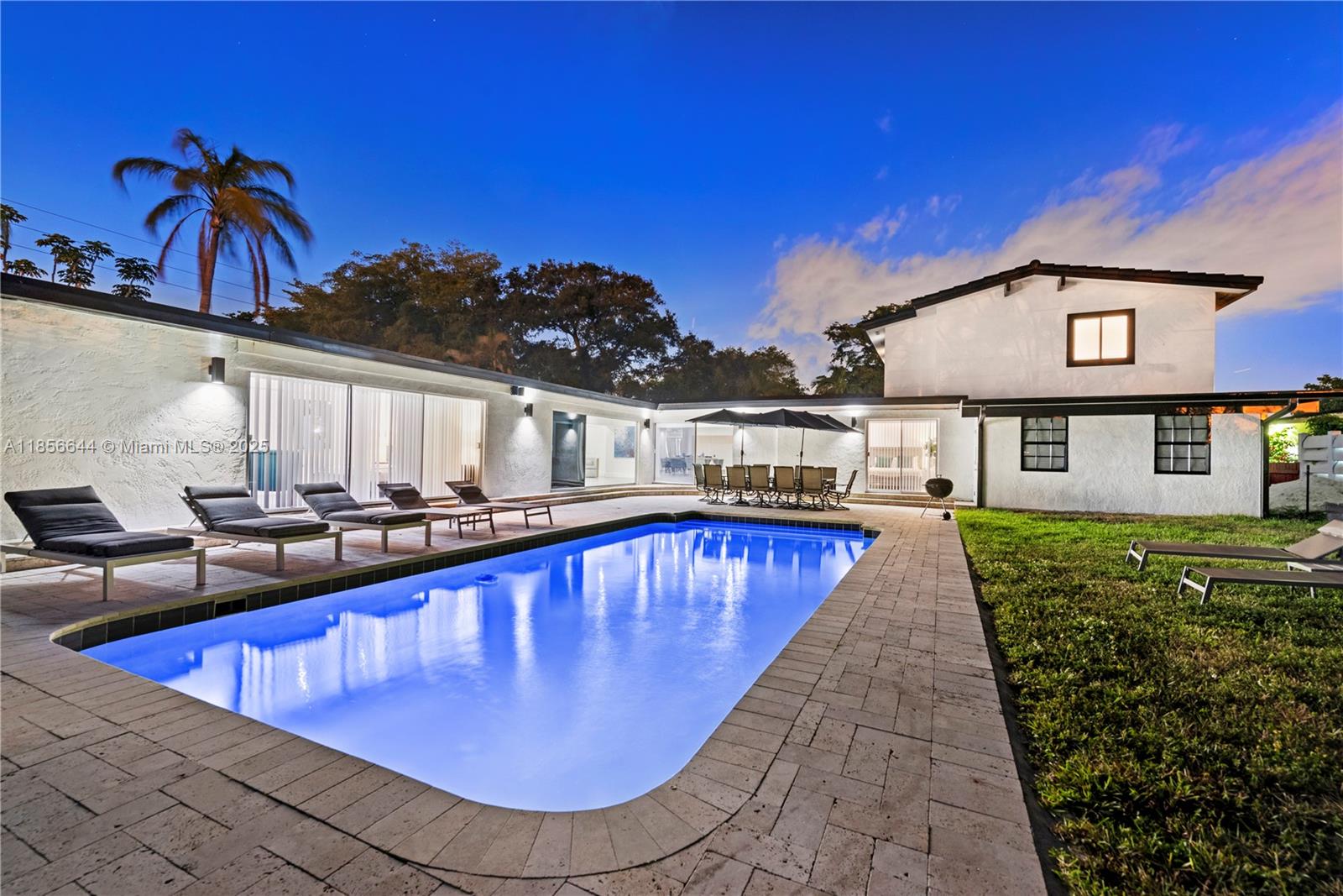 4322 Polk St, Hollywood FL 33021