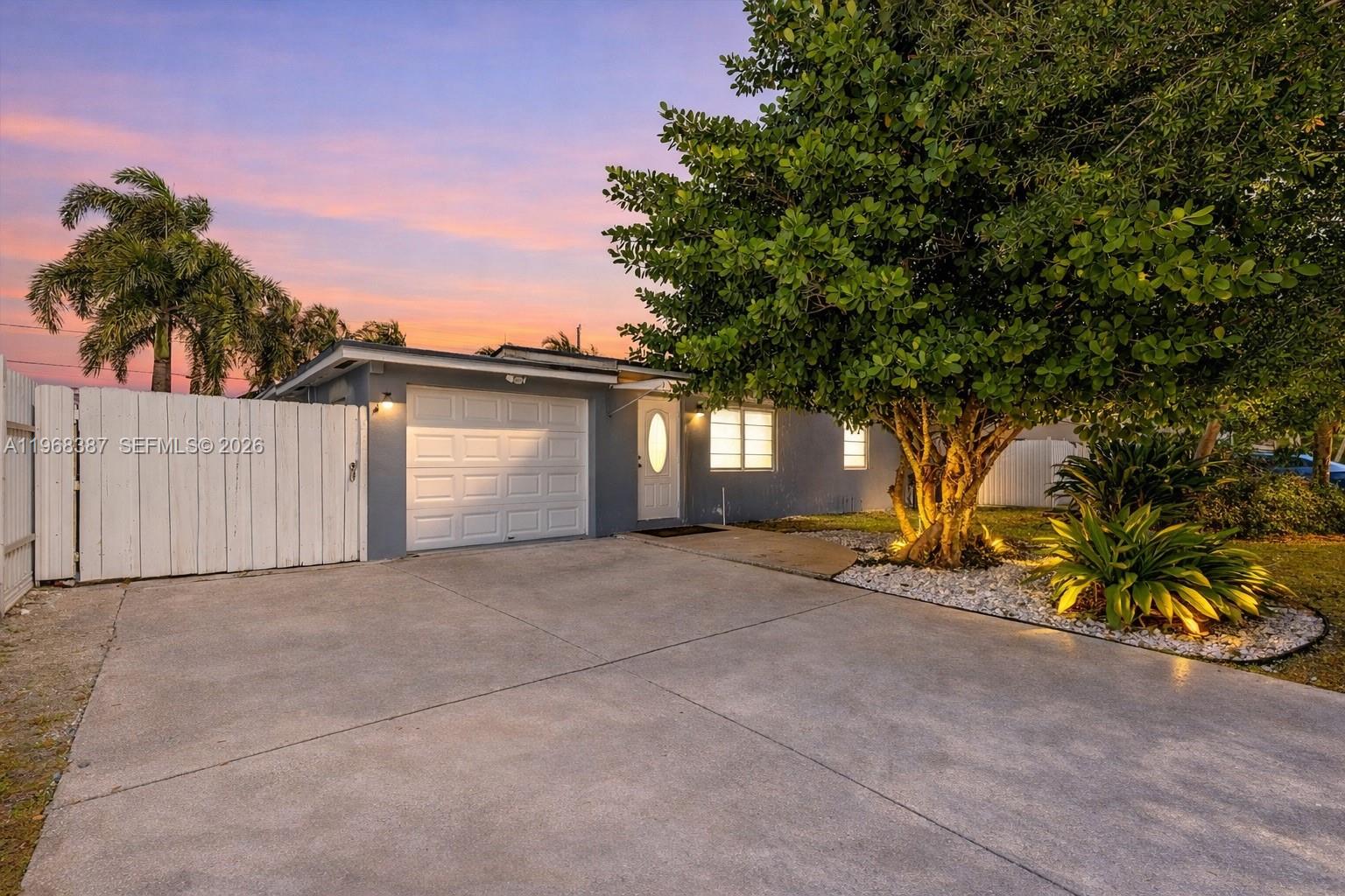 3006 Giuliano Ave, Lake Worth FL 33461