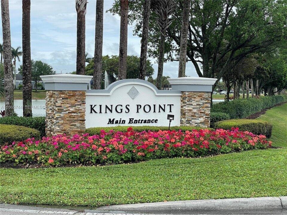 318 Seville N, Delray Beach FL 33446