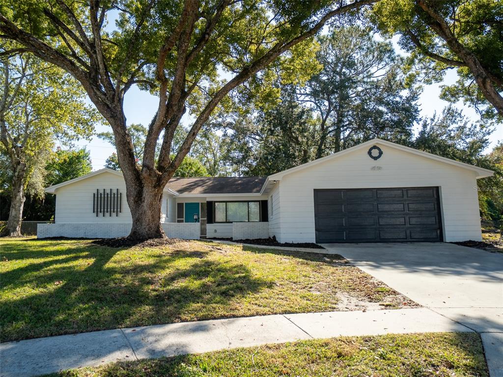 509 BAYWOOD COURT
