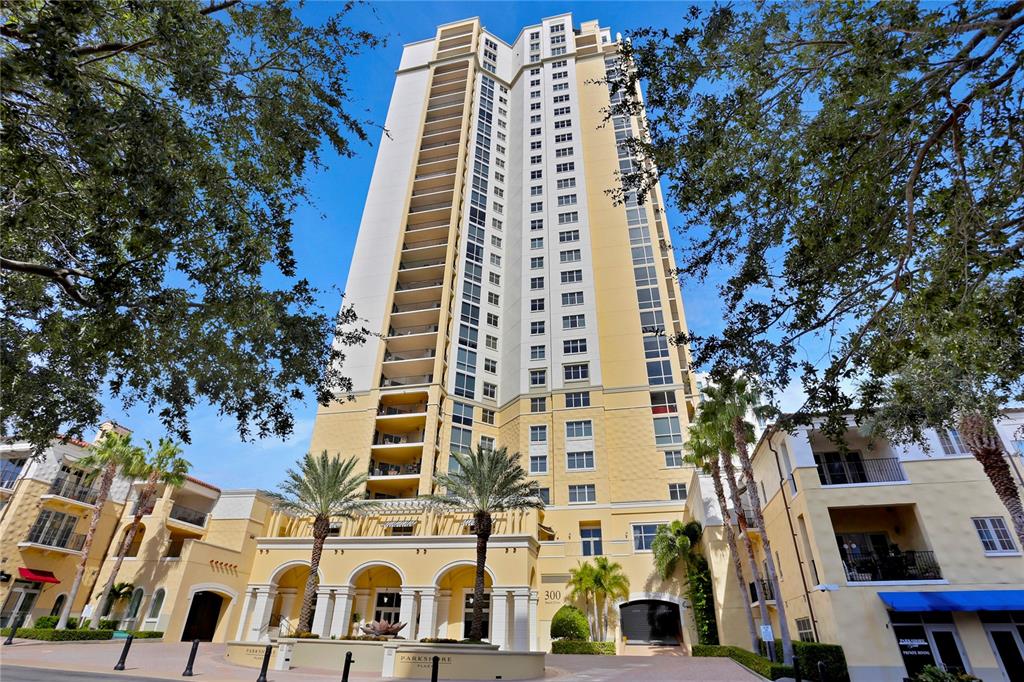 300 BEACH DRIVE NE UNIT 1201