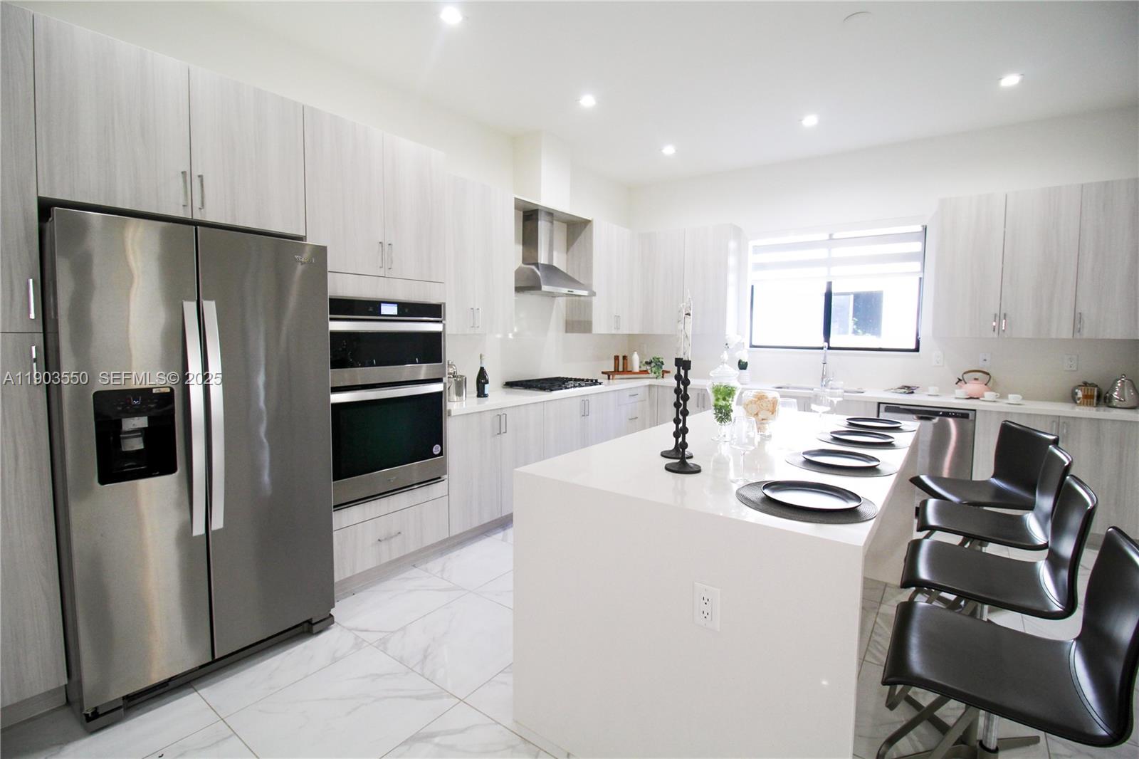 4335 NW 81st Ave, Doral FL 33166