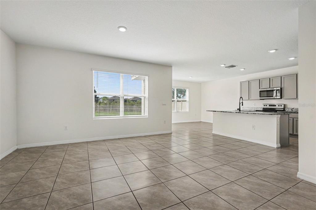10767 PENNY GALE LOOP, SAN ANTONIO, FL — photo 5 of 27