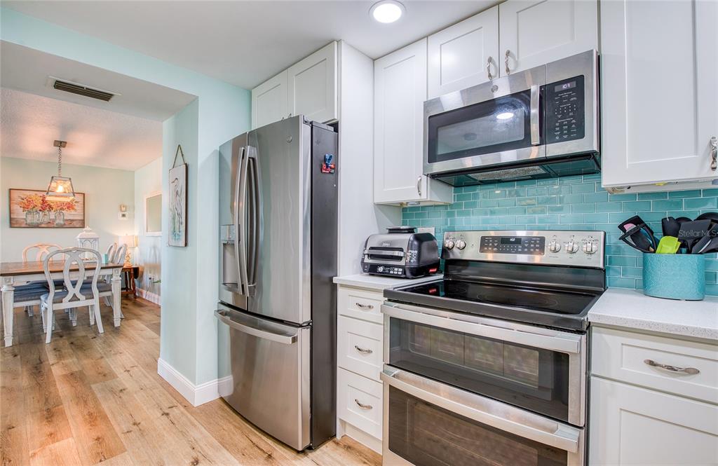 10216 REGAL DRIVE UNIT 310, LARGO, FL — photo 5 of 30