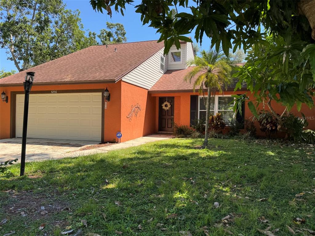 4256 KING RICHARD LANE