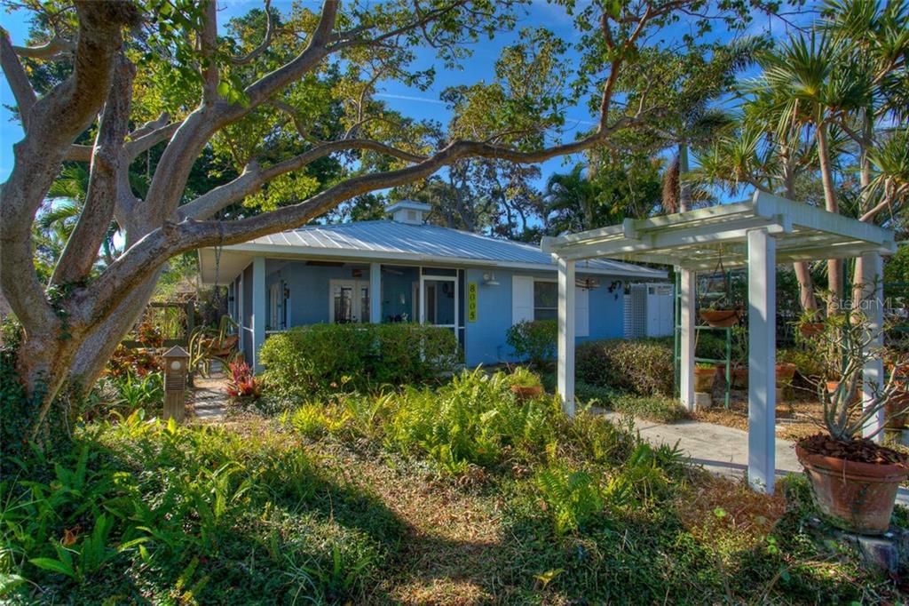 8005 19TH AVENUE NW, BRADENTON, FL — photo 2 of 24