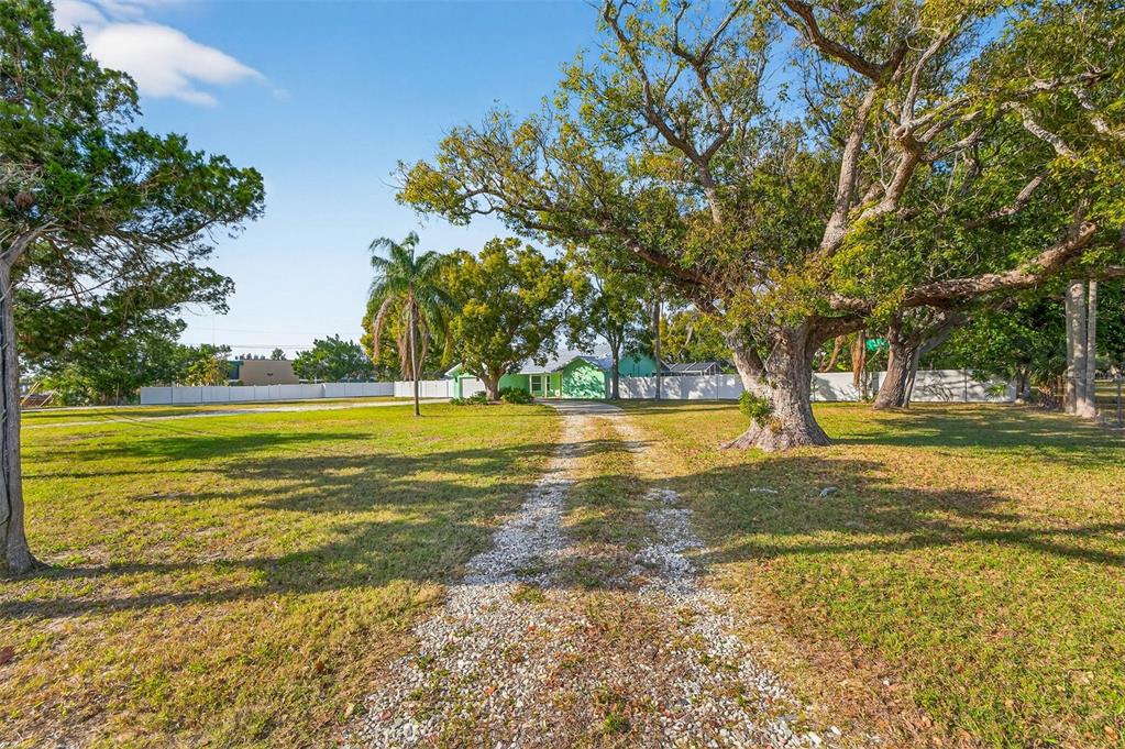 11945 74TH AVENUE, SEMINOLE, FL — photo 2 of 30