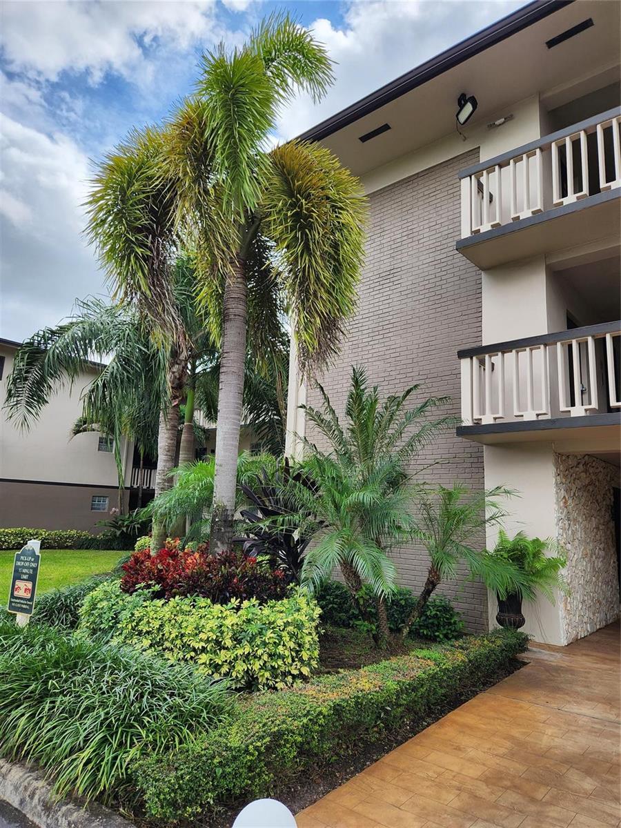 4900 Washington Street # 309, Hollywood FL 33021