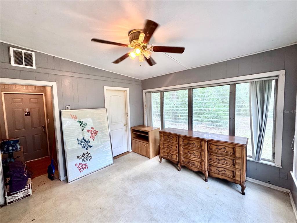 6013 IDLE A WHILE CIRCLE, DADE CITY, FL — photo 5 of 18