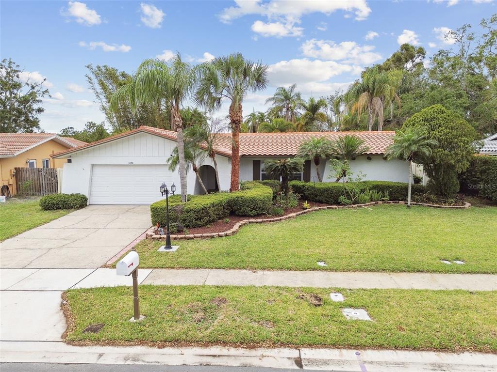 1870 WATEROAK DRIVE W