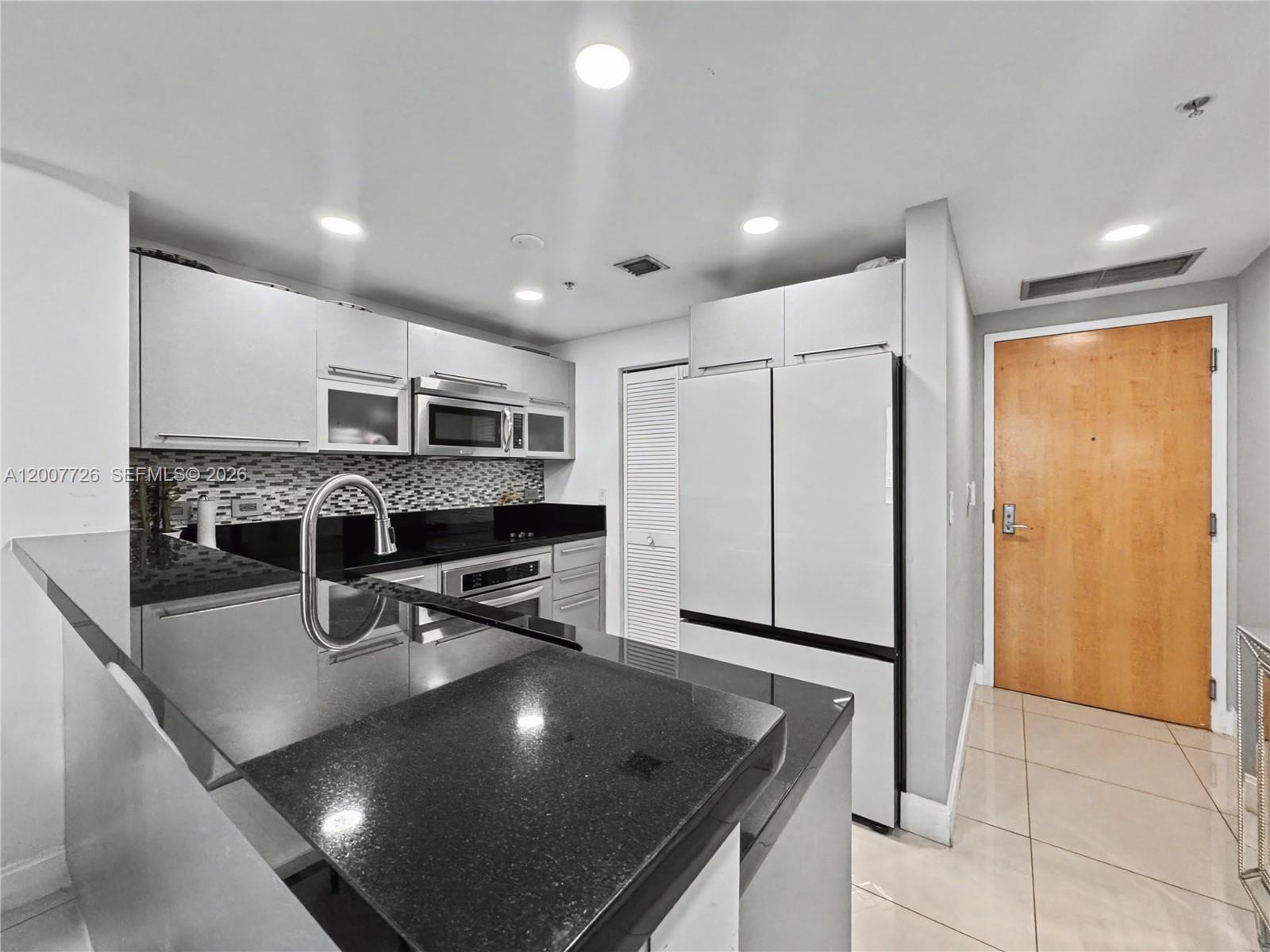 253 NE 2nd St # 1003, Miami FL 33132