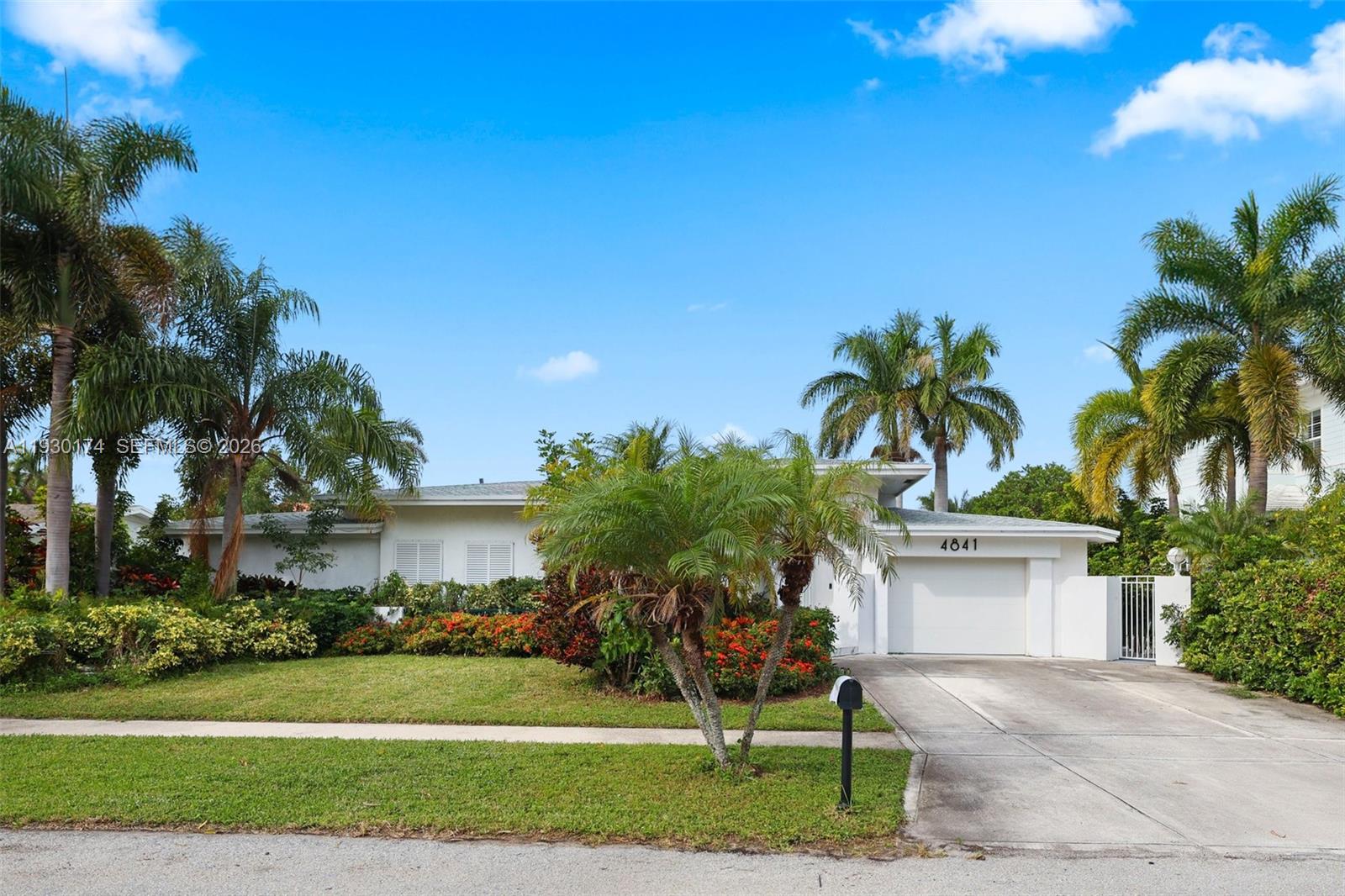 4841 NE 29th Ave, Lighthouse Point FL 33064