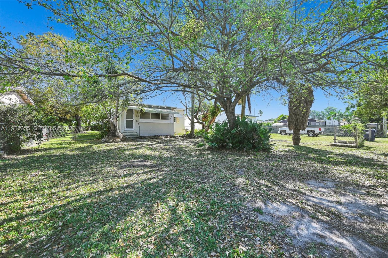 16901 SW 94th Avenue, Palmetto Bay FL 33157