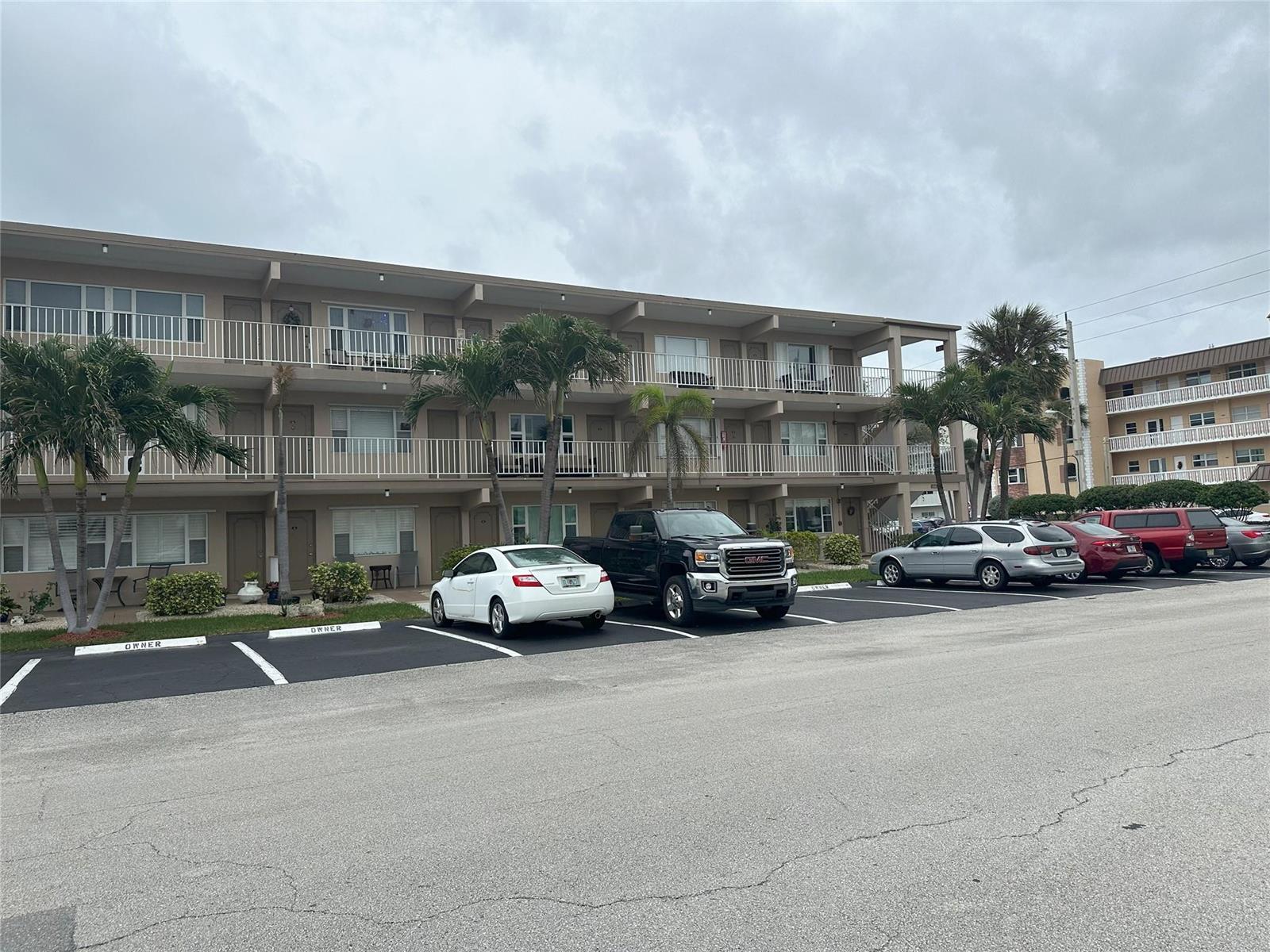 3200 NE 7th Court # 208c, Pompano Beach FL 33062