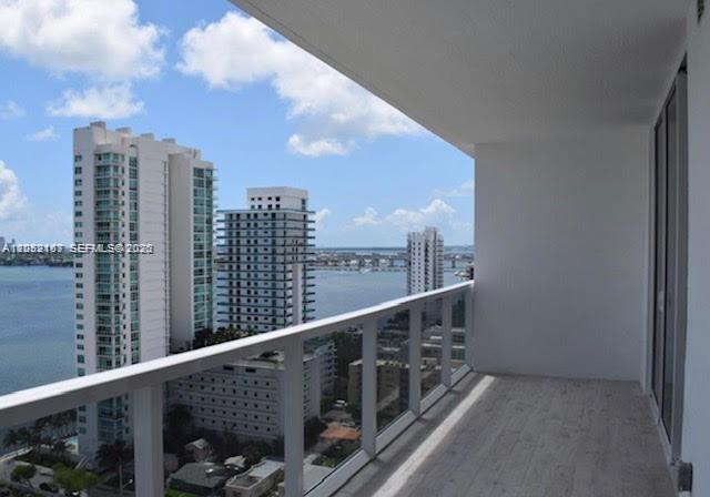 600 NE 27th St # 2202, Miami FL 33137