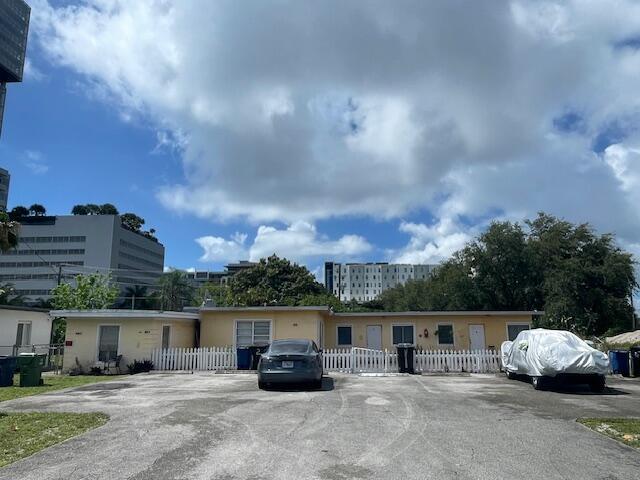 224 SE 9th Court # 4, Hallandale Beach FL 33009