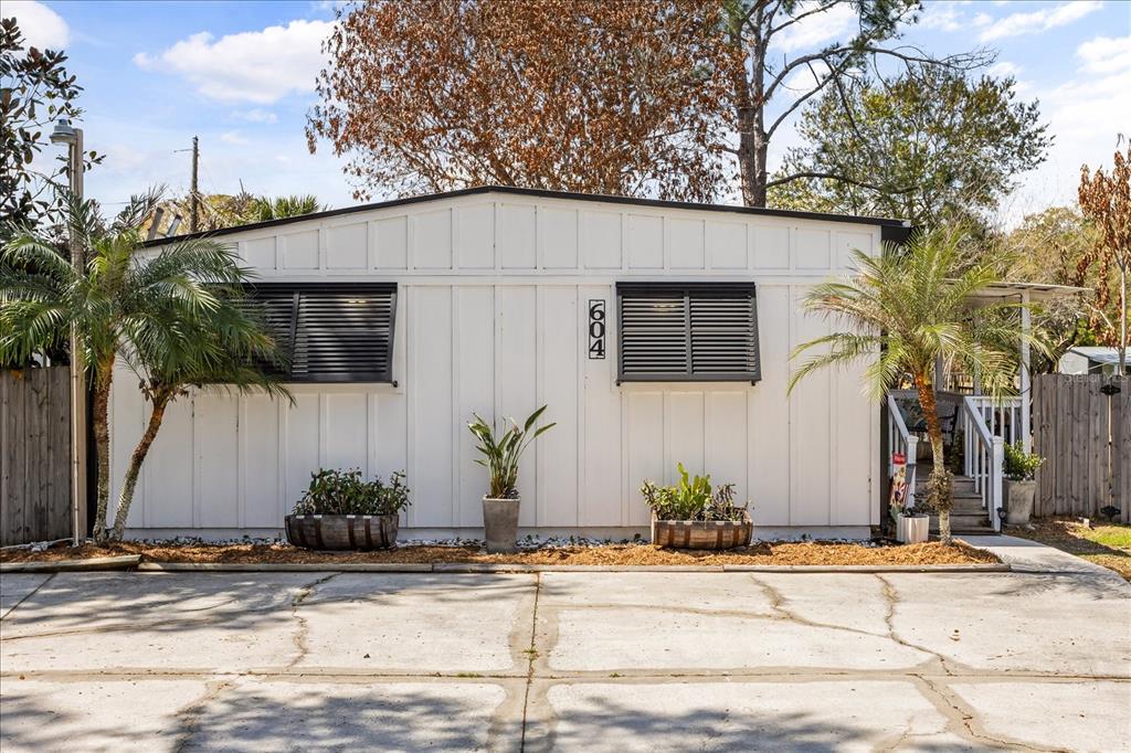 604 FOSTER AVENUE