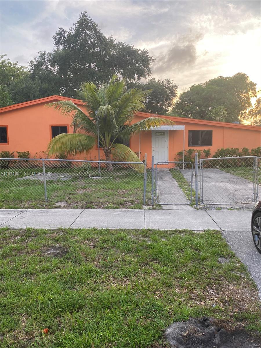 3300 SW 40th Ave, West Park FL 33023