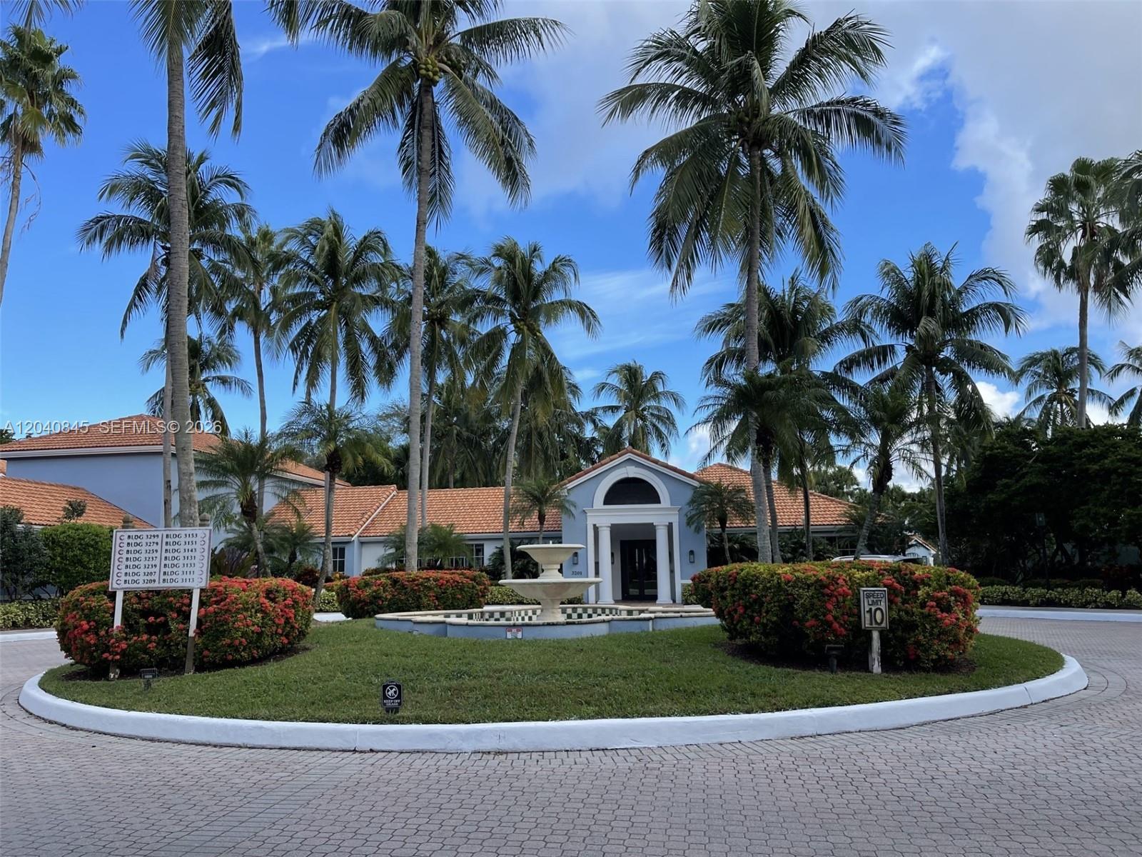 3153 Clint Moore Rd # 106, Boca Raton FL 33496