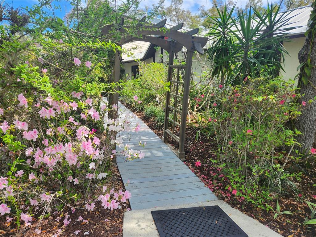 1035 SIRUS TRAIL, SARASOTA, FL — photo 3 of 30
