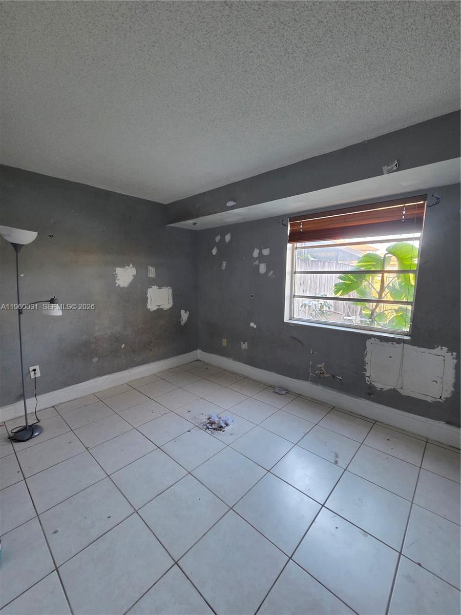 15675 SW 82nd Cir Ln # 3, Miami FL 33193