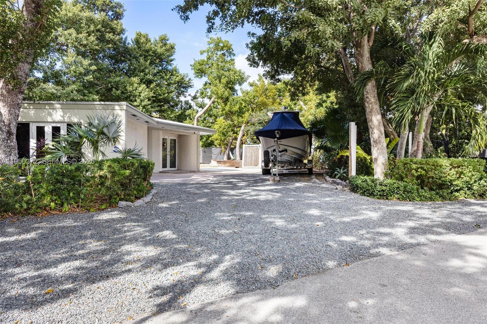 157 Navajo St, Tavernier FL 33070
