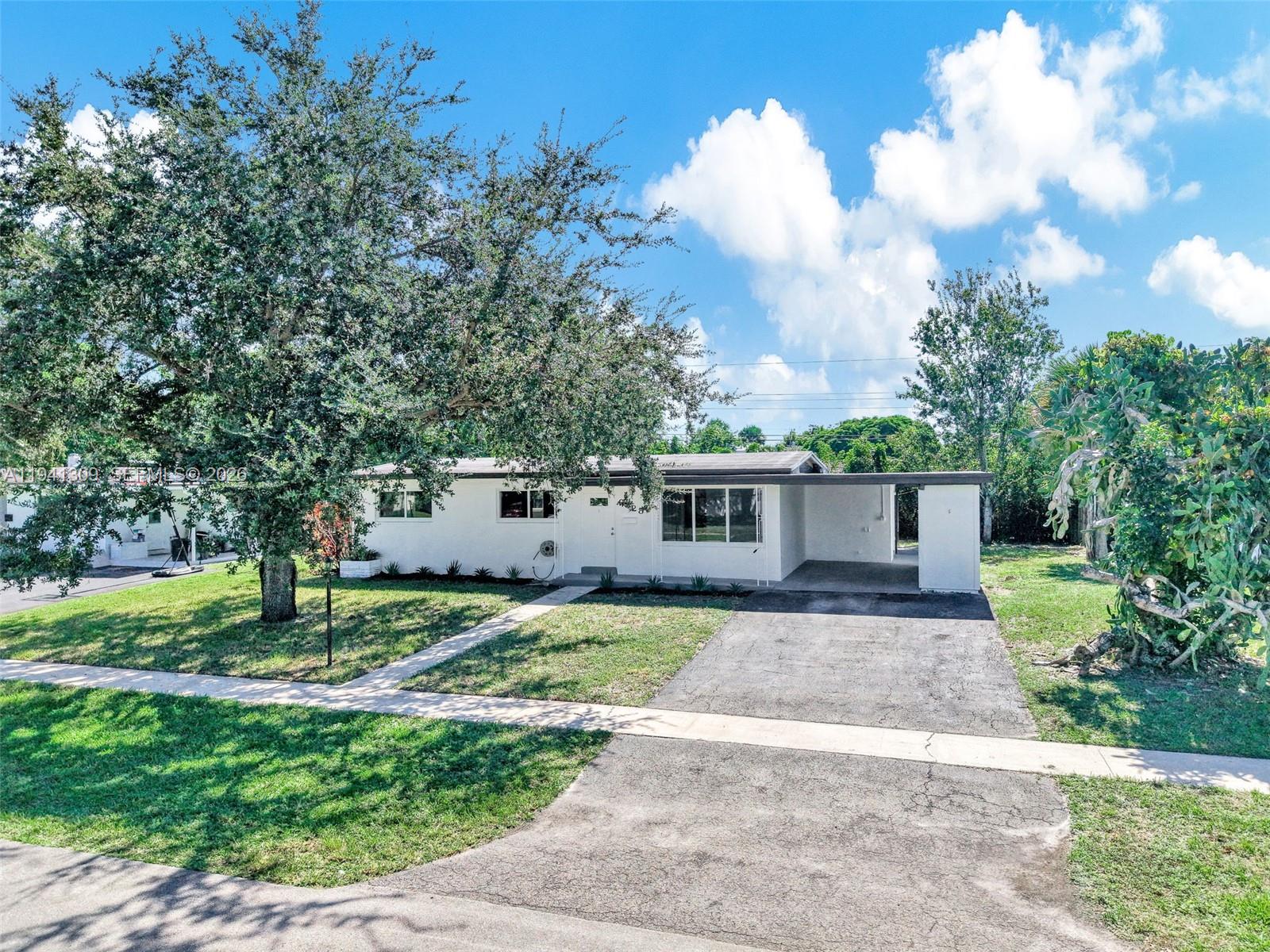 6828 NW 13th St, Plantation FL 33313