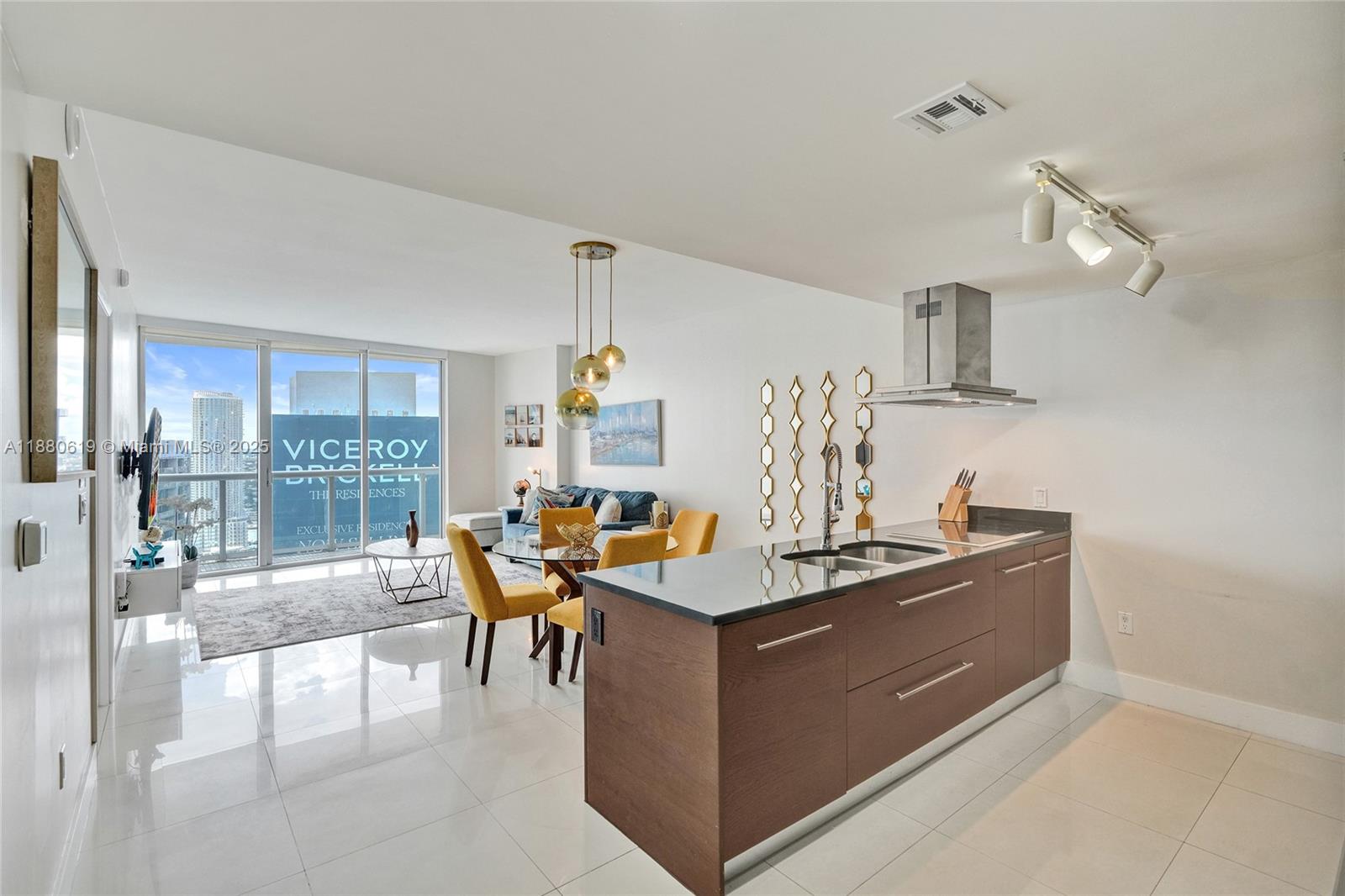 485 Brickell Ave # 4207, Miami FL 33131