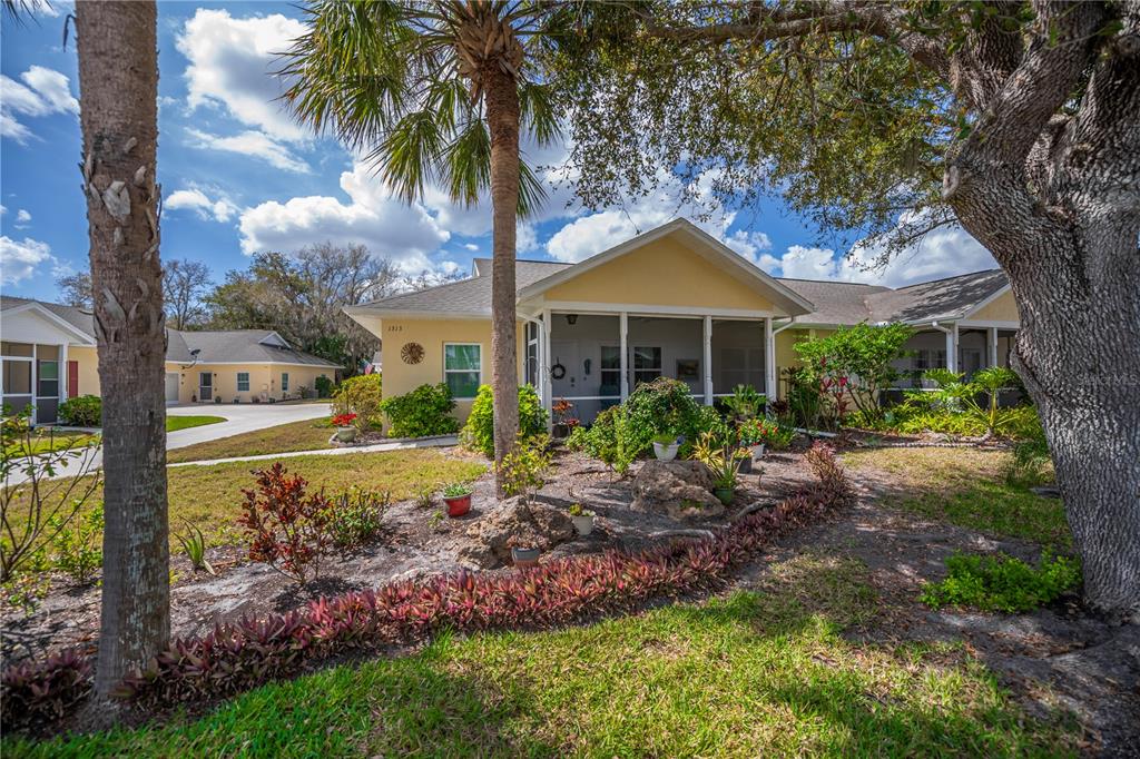 1313 RED OAK LANE