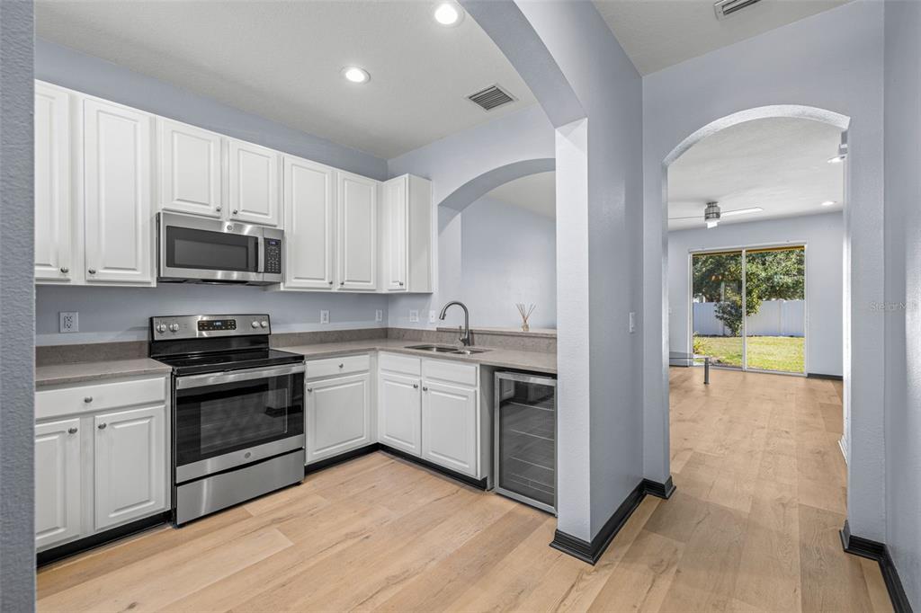6912 TOWERING SPRUCE DRIVE UNIT 6912, RIVERVIEW, FL — photo 4 of 26