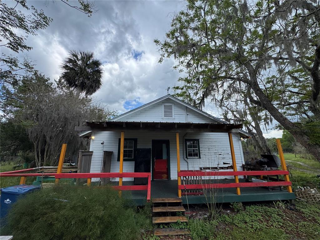 850 MENTON ROAD