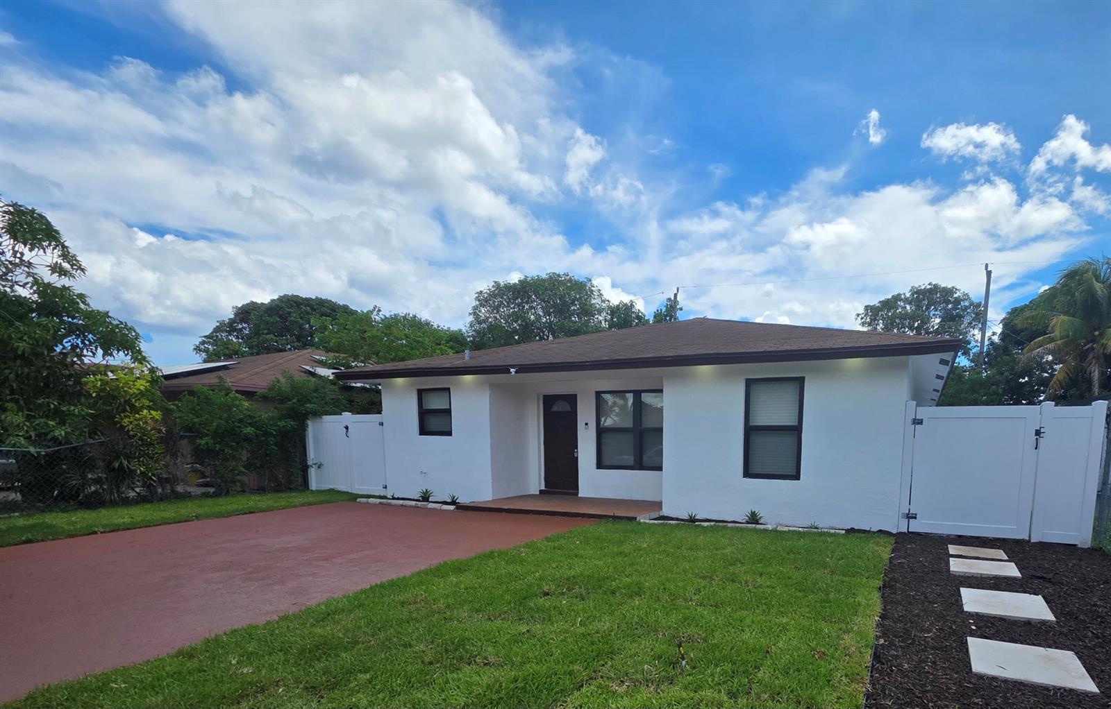 320 Sterling Avenue, Delray Beach FL 33444