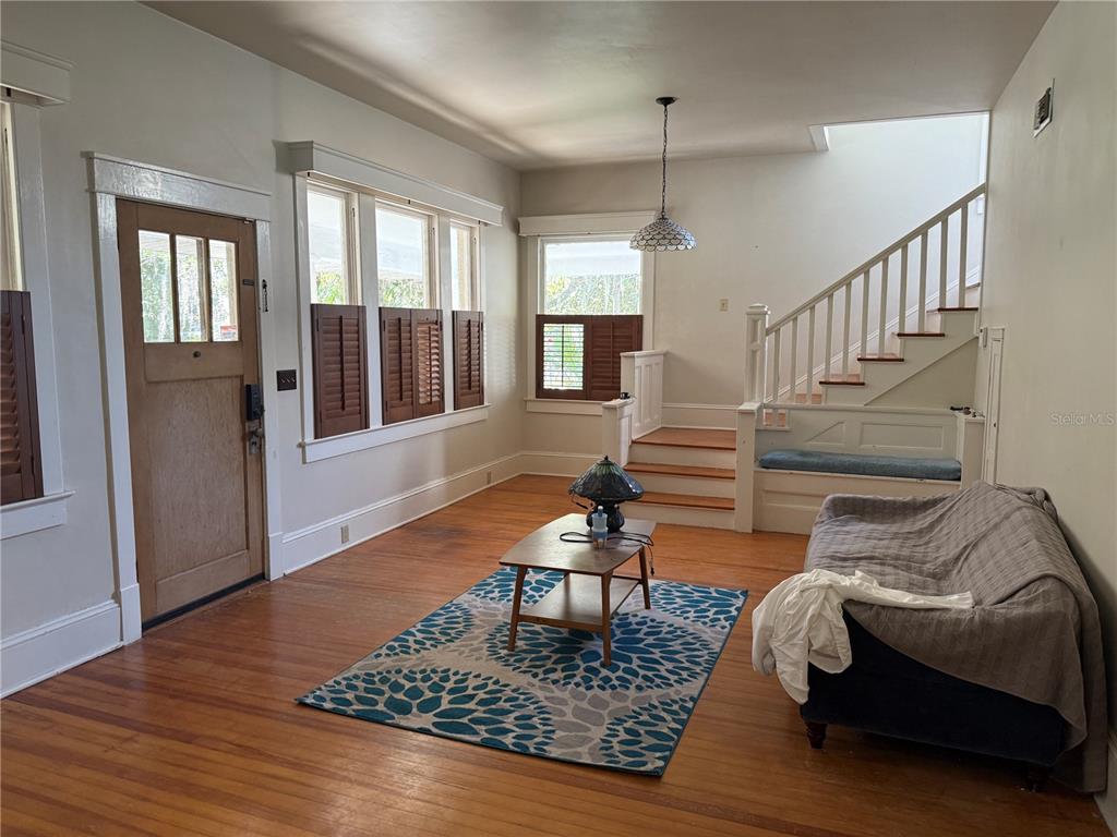 404 NE 10TH AVENUE, GAINESVILLE, FL — photo 2 of 17