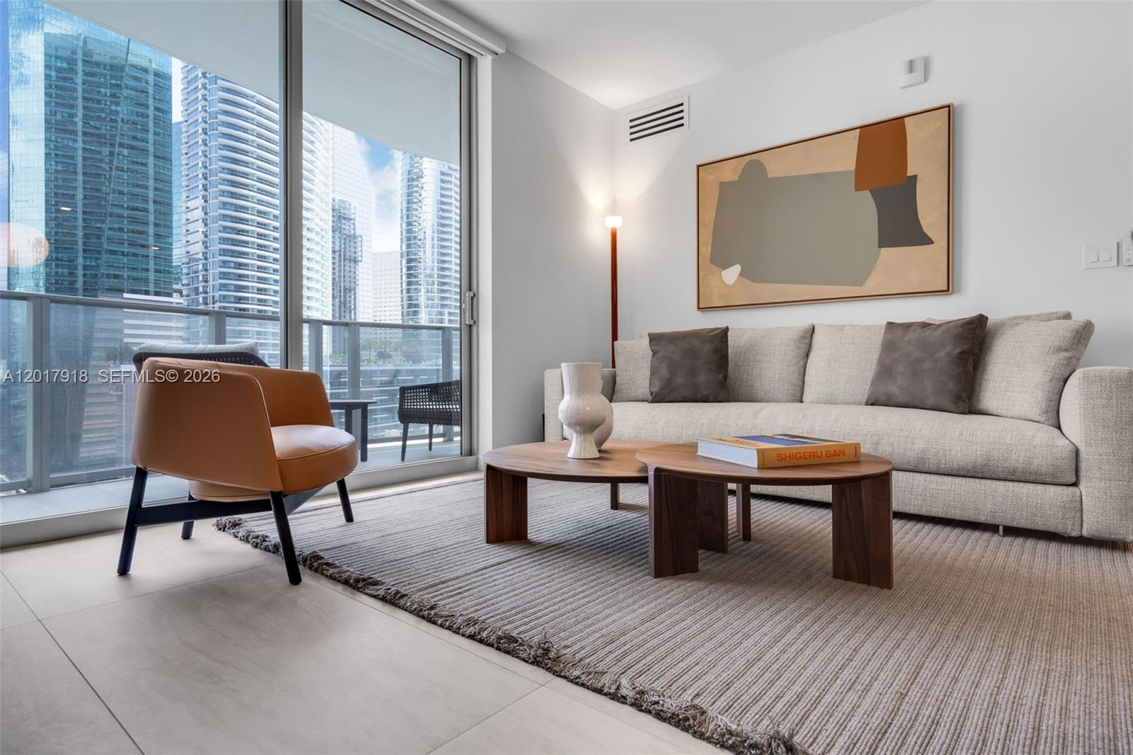 77 SE 5 # 1601, Miami FL 33131