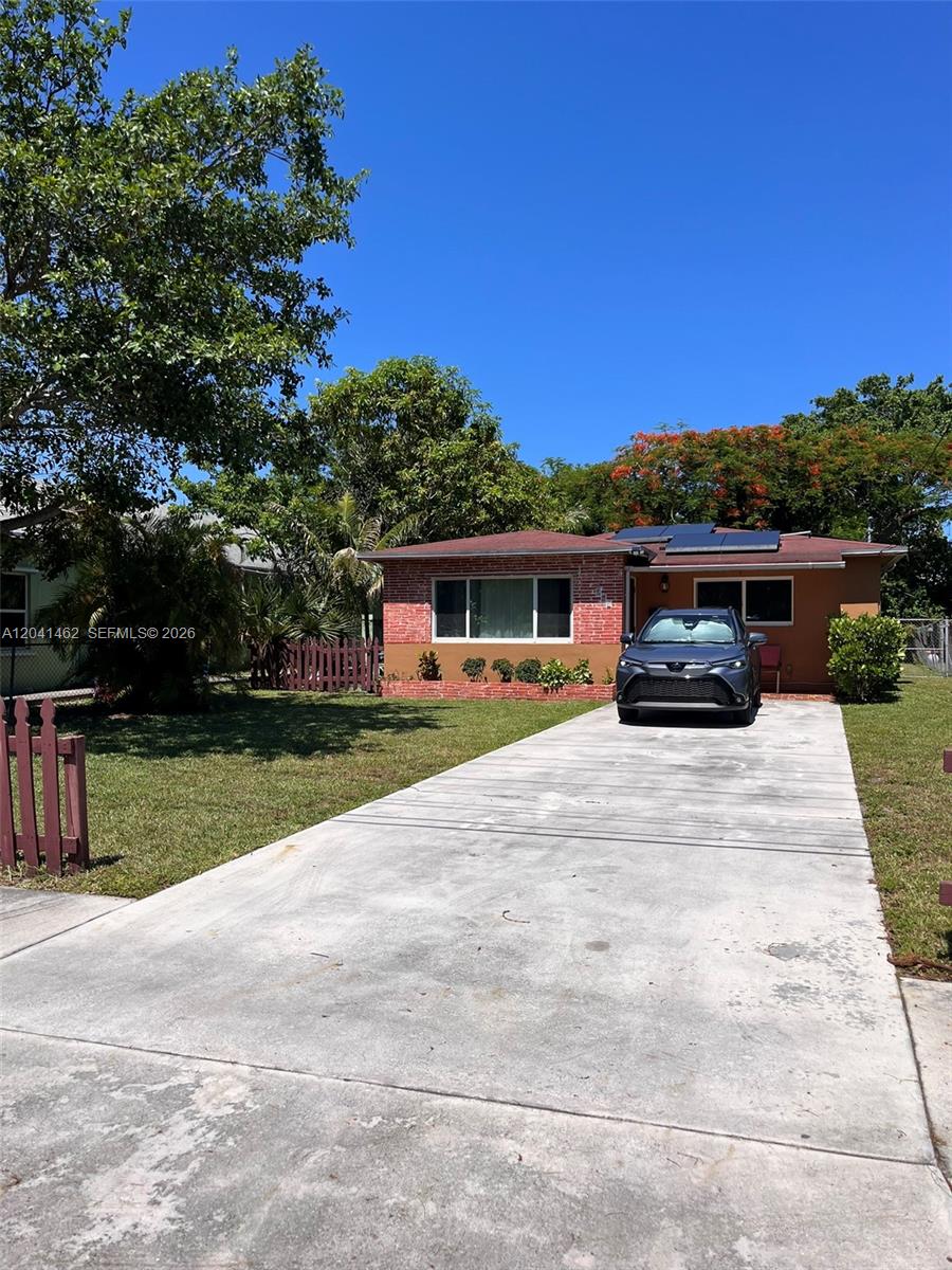 124 NW 6th Ave, Hallandale Beach FL 33009