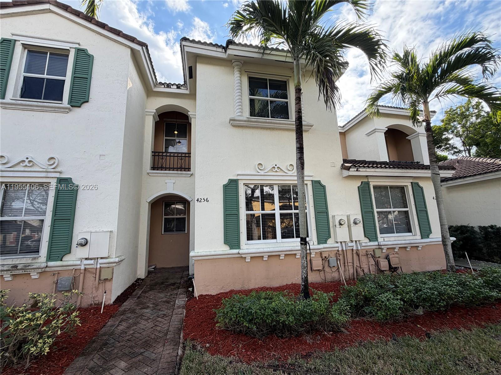4256 NE 9th St, Homestead FL 33033