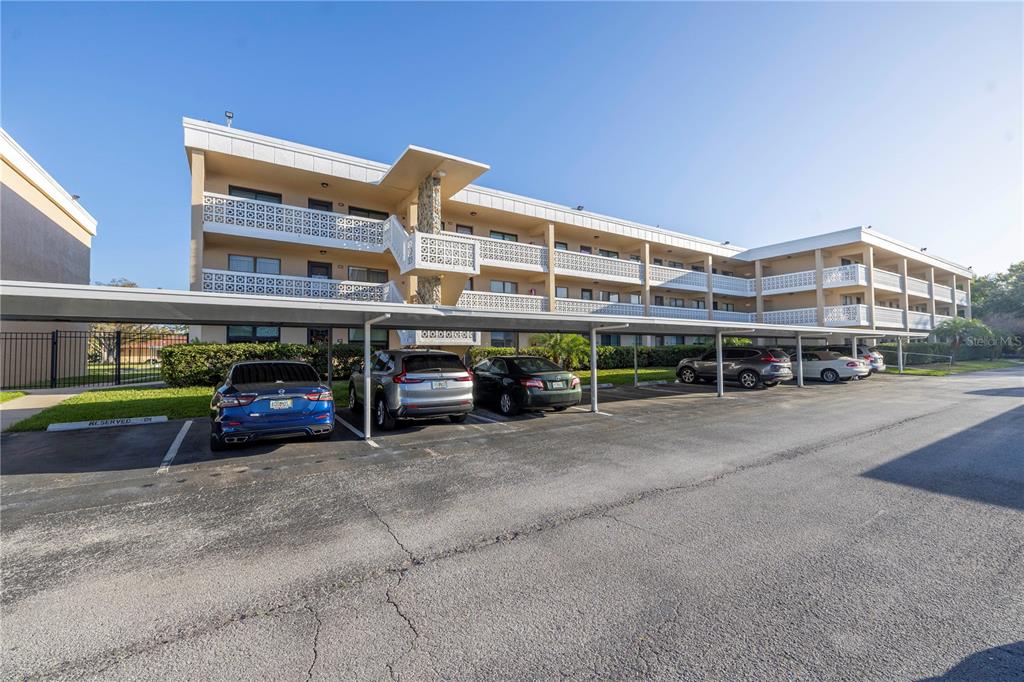 4920 LOCUST STREET NE UNIT 204