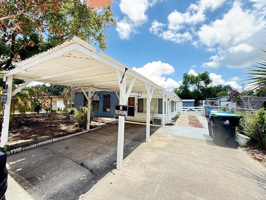 311 N LANCELOT AVENUE