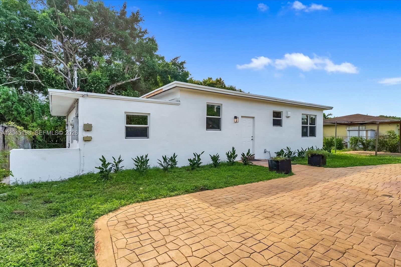 13415 NW 22nd Ave, Miami FL 33167