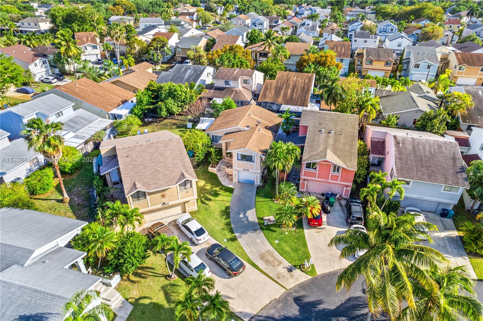 10042 SW 220th St, Cutler Bay FL 33190