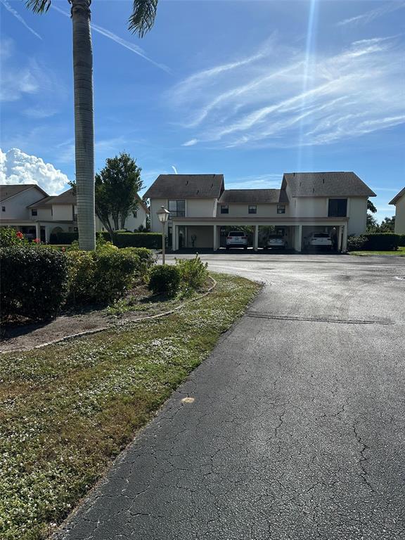 1767 LAKE PLACE UNIT 1767C